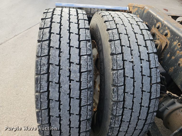 image for item DQ1198 2014 International  ProStar+ semi truck