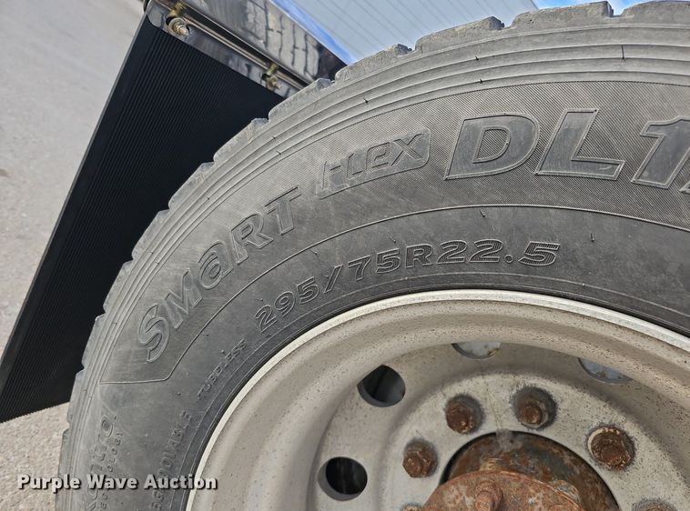 image for item DQ1198 2014 International  ProStar+ semi truck