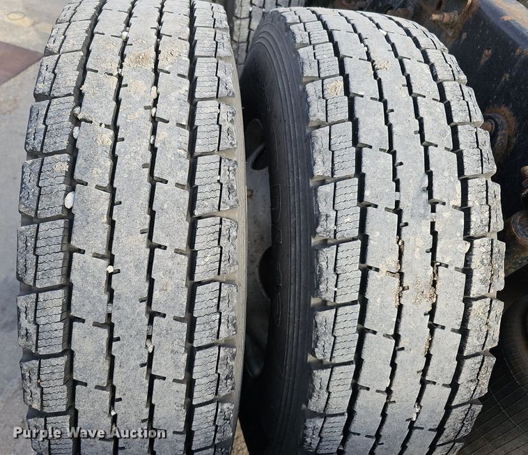 image for item DQ1198 2014 International  ProStar+ semi truck