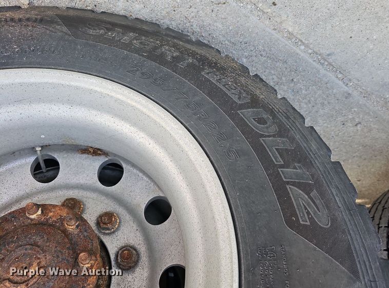 image for item DQ1198 2014 International  ProStar+ semi truck