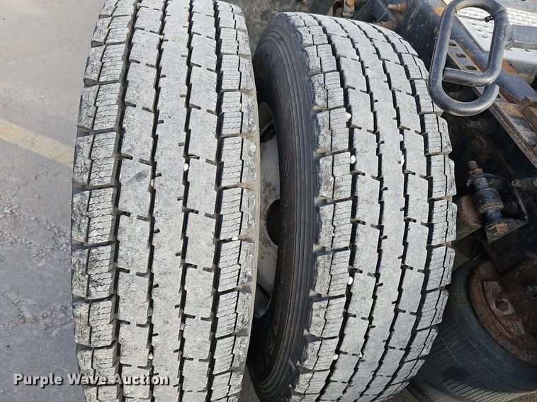 image for item DQ1198 2014 International  ProStar+ semi truck