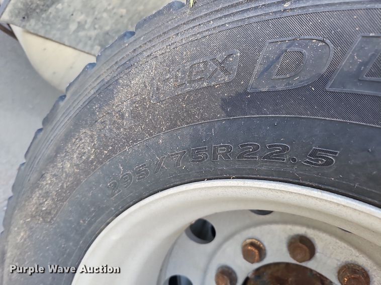 image for item DQ1198 2014 International  ProStar+ semi truck