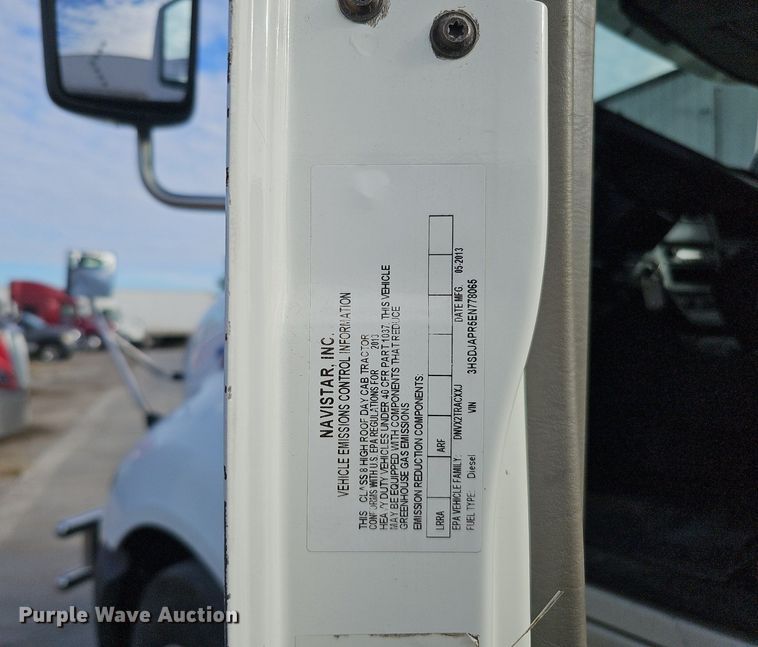 image for item DQ1198 2014 International  ProStar+ semi truck