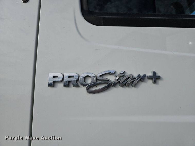 image for item DQ1198 2014 International  ProStar+ semi truck