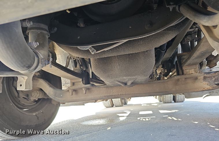 image for item DQ1199 2013 International 8600 semi truck