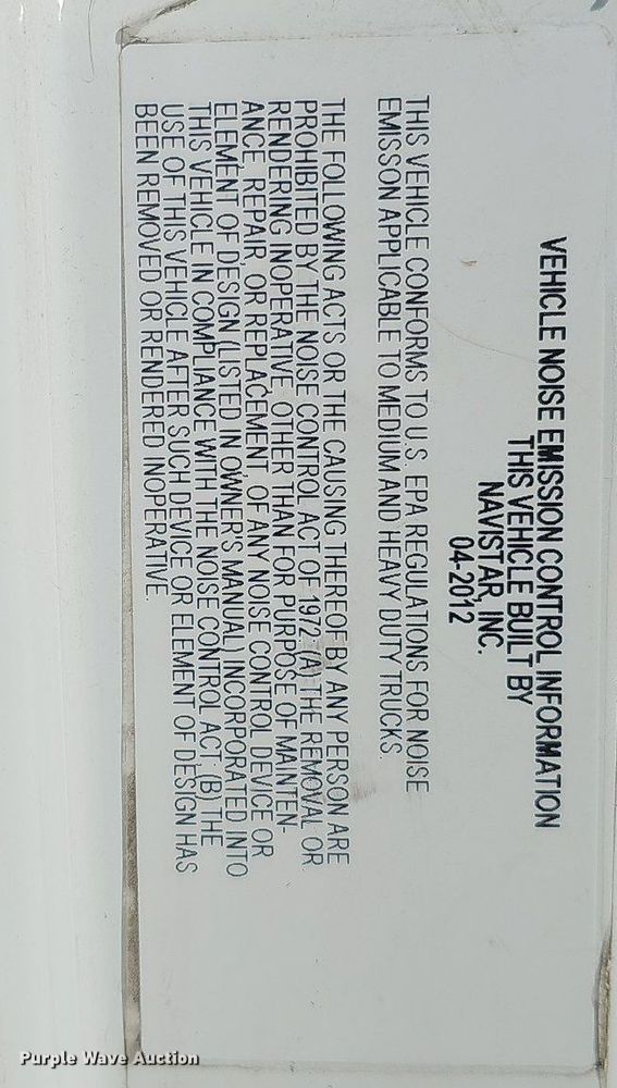 image for item DQ1199 2013 International 8600 semi truck