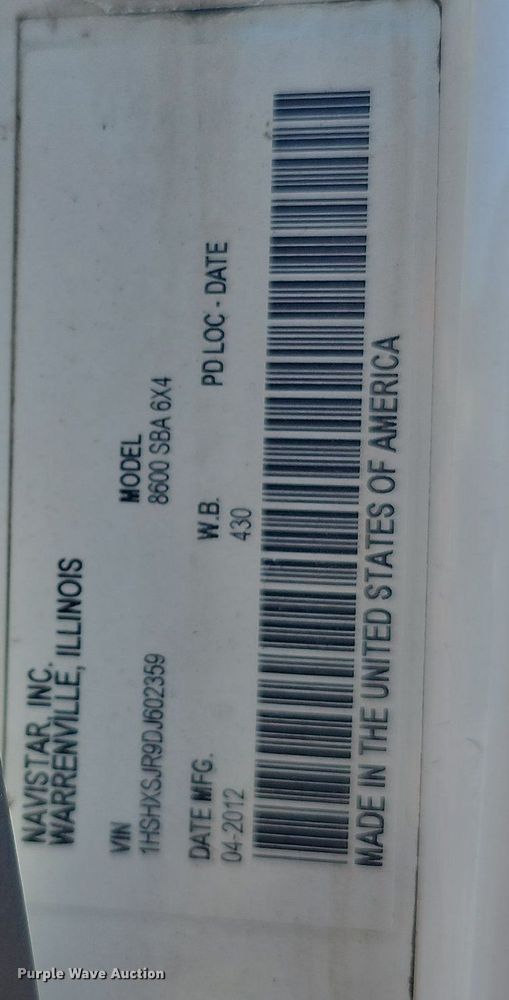 image for item DQ1199 2013 International 8600 semi truck