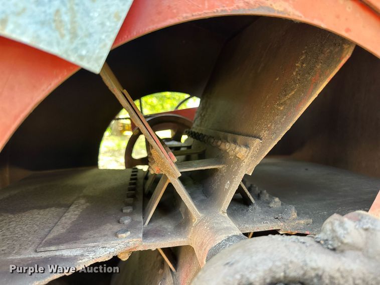 image for item DQ1432 Savage 2400  pecan cleaner