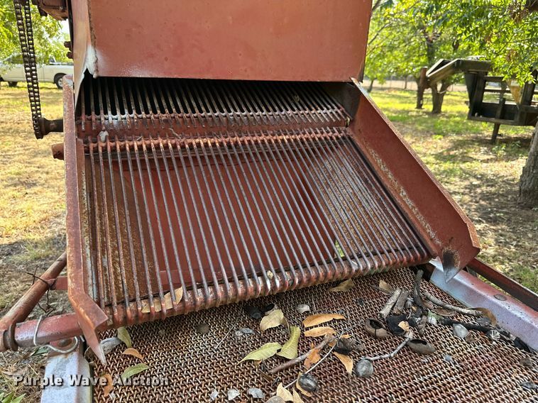 image for item DQ1432 Savage 2400  pecan cleaner