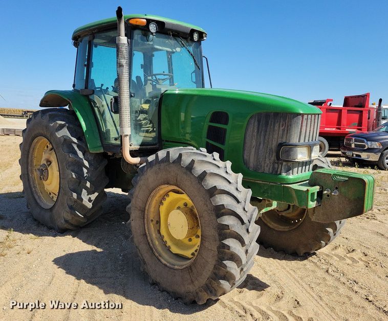 image for item DR5595 2010 John Deere 7330  MFWD tractor