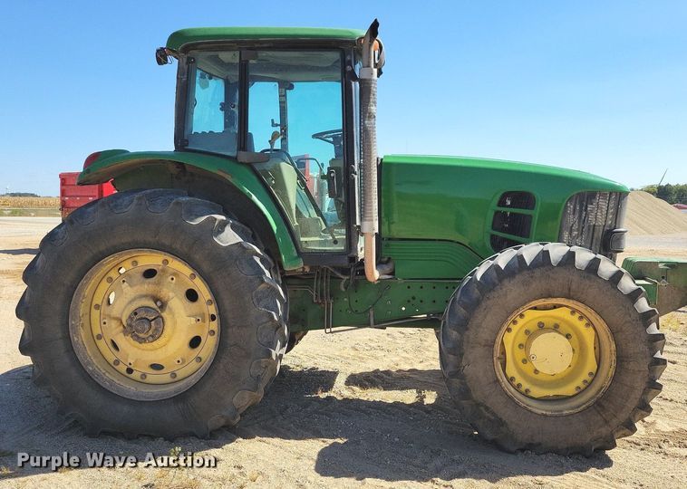 image for item DR5595 2010 John Deere 7330  MFWD tractor