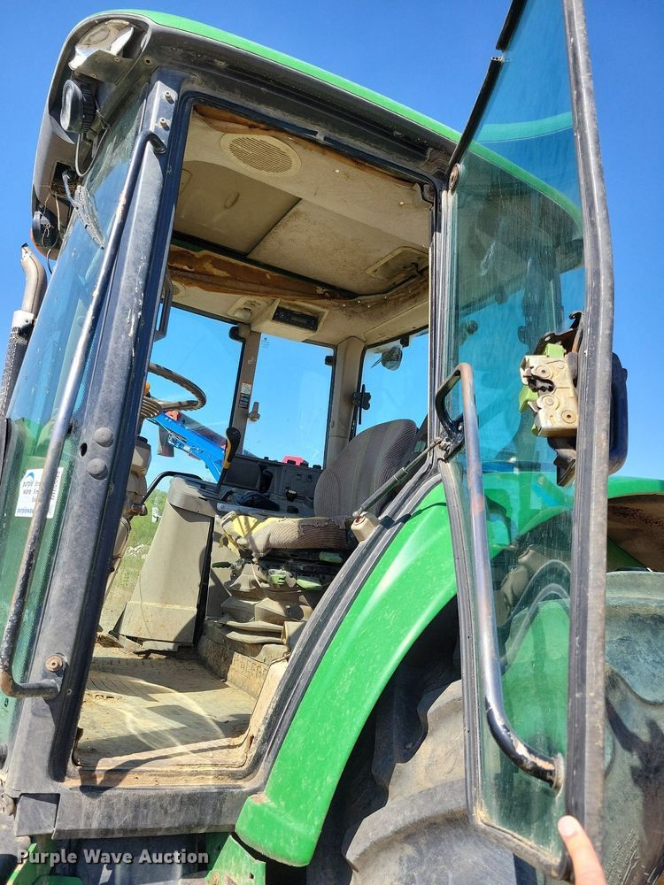 image for item DR5595 2010 John Deere 7330  MFWD tractor