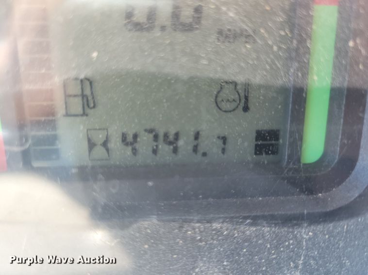 image for item DR5595 2010 John Deere 7330  MFWD tractor