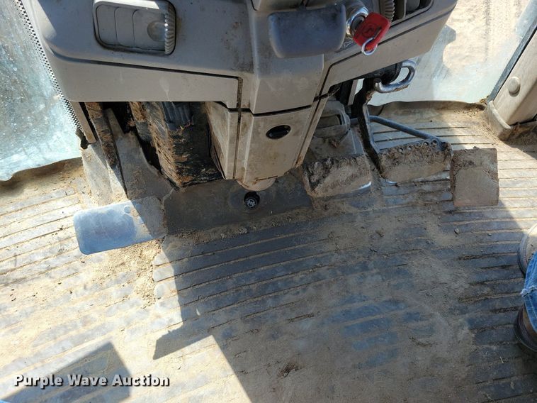 image for item DR5595 2010 John Deere 7330  MFWD tractor