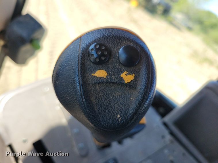 image for item DR5595 2010 John Deere 7330  MFWD tractor