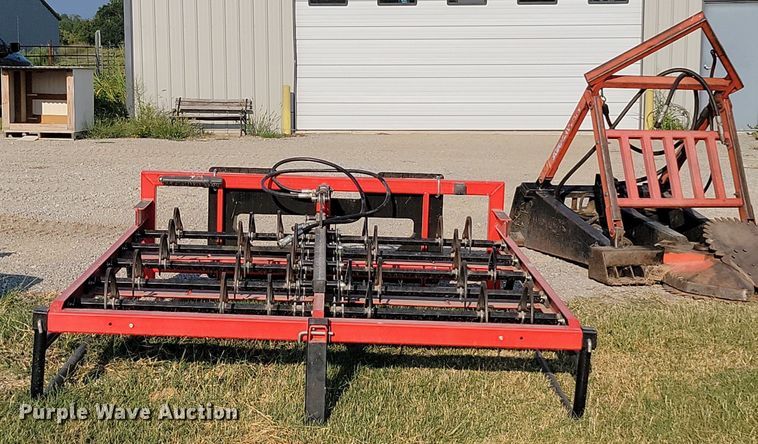 image for item JE9545 Maxilator MXE  skid steer bale accumulator grapple