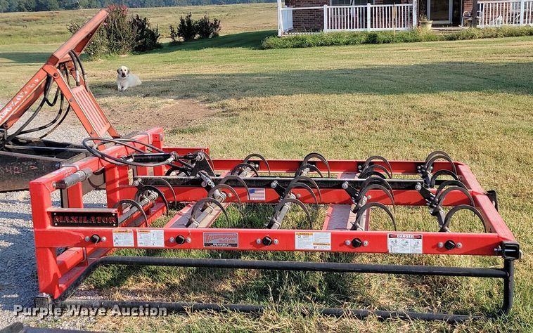 image for item JE9545 Maxilator MXE  skid steer bale accumulator grapple