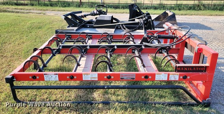 image for item JE9545 Maxilator MXE  skid steer bale accumulator grapple