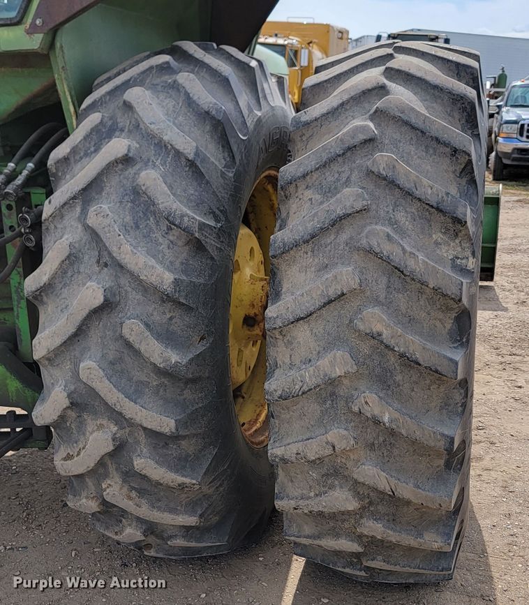 image for item KS9155 1973 John Deere 4630  tractor