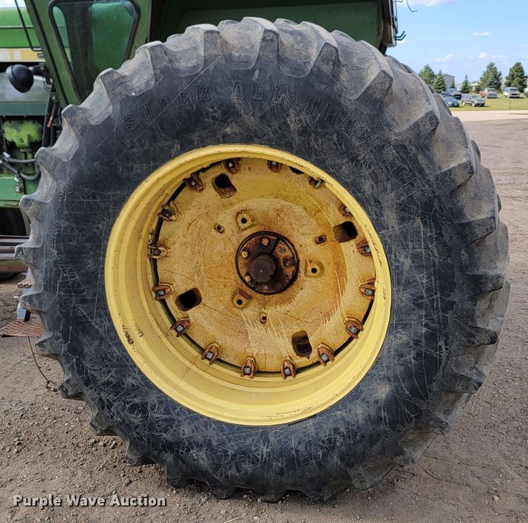 image for item KS9155 1973 John Deere 4630  tractor