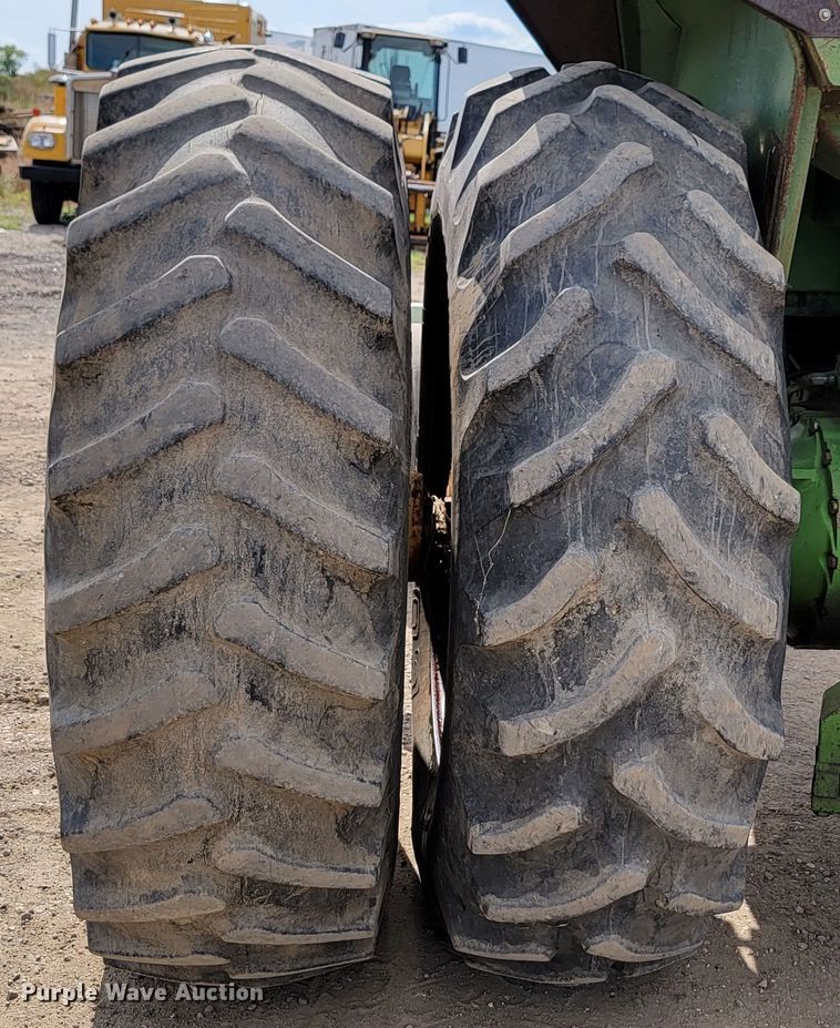 image for item KS9155 1973 John Deere 4630  tractor