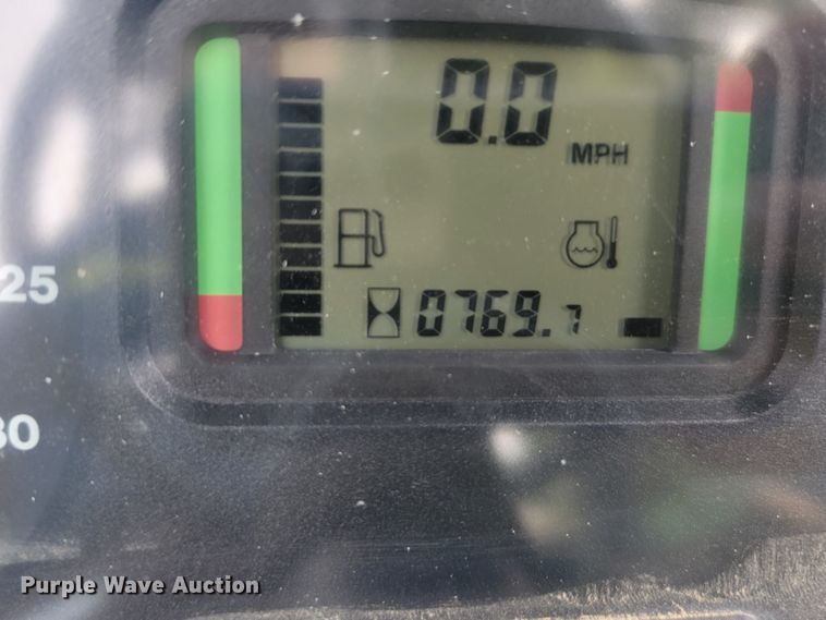 image for item KS9156 2006 John Deere 6415  MFWD tractor