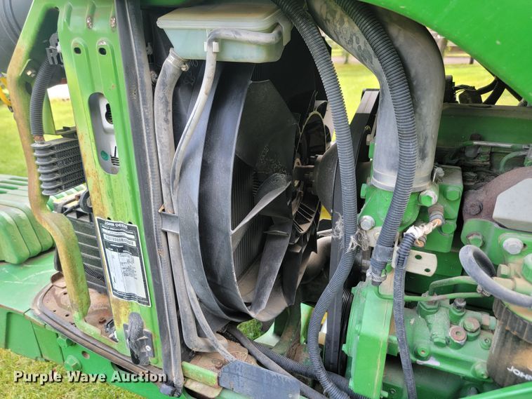 image for item KS9156 2006 John Deere 6415  MFWD tractor