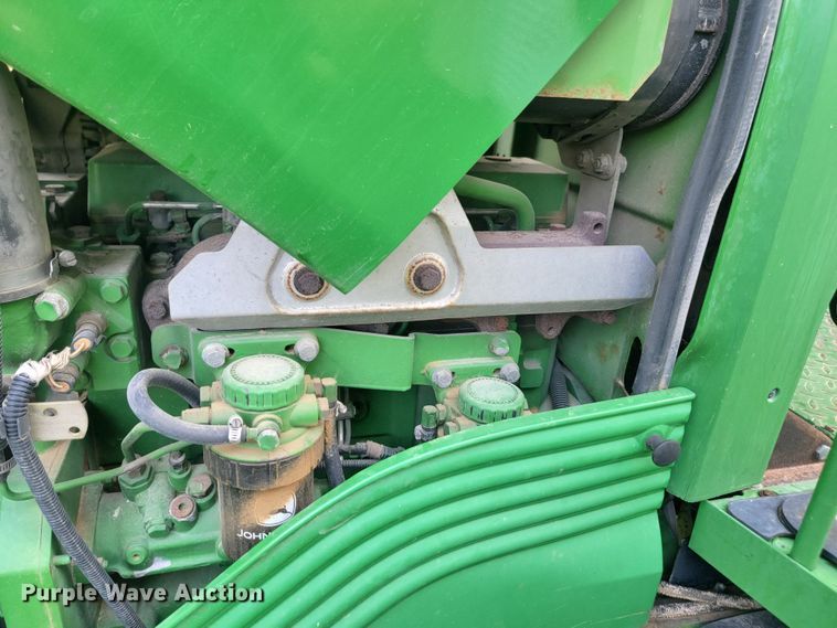 image for item KS9156 2006 John Deere 6415  MFWD tractor