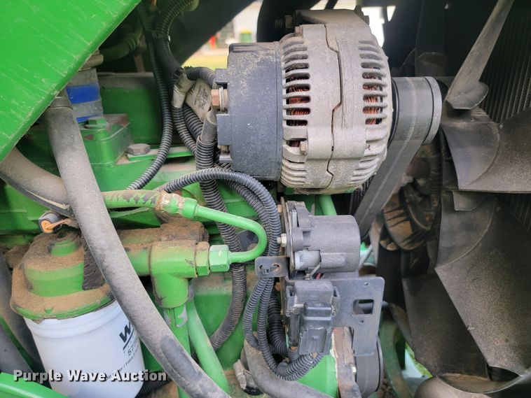 image for item KS9156 2006 John Deere 6415  MFWD tractor