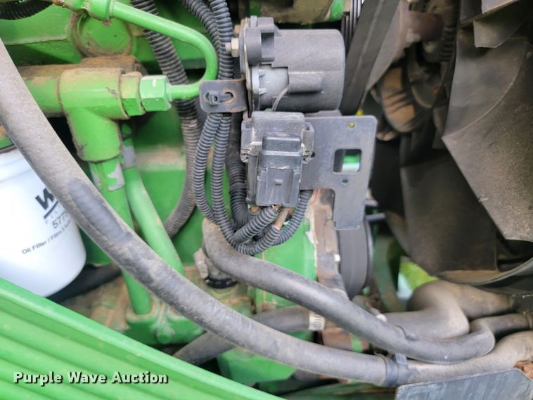 image for item KS9156 2006 John Deere 6415  MFWD tractor