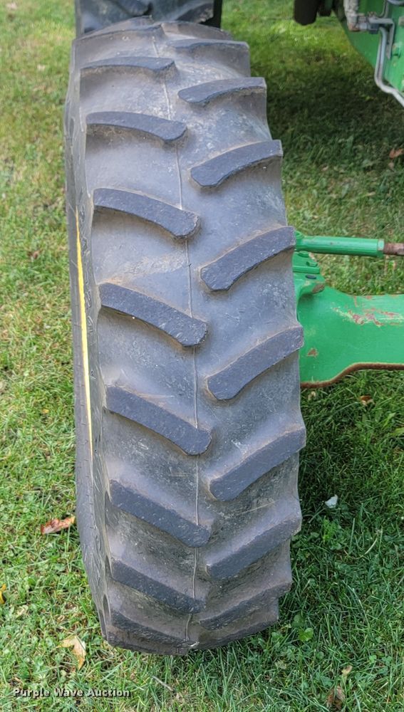 image for item KS9156 2006 John Deere 6415  MFWD tractor