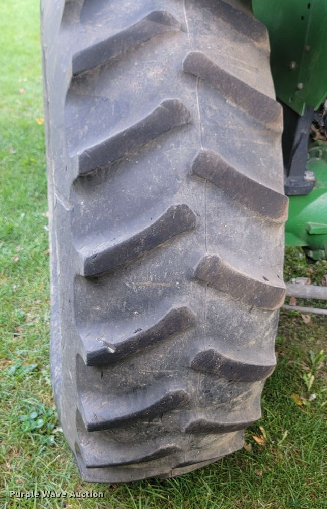 image for item KS9156 2006 John Deere 6415  MFWD tractor