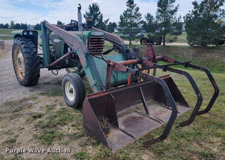 image for item KS9158 1958 Oliver 880  tractor