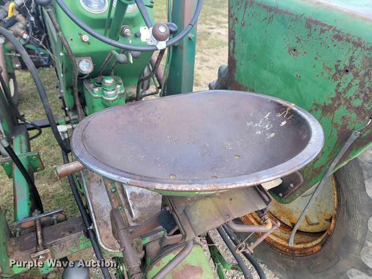 image for item KS9158 1958 Oliver 880  tractor