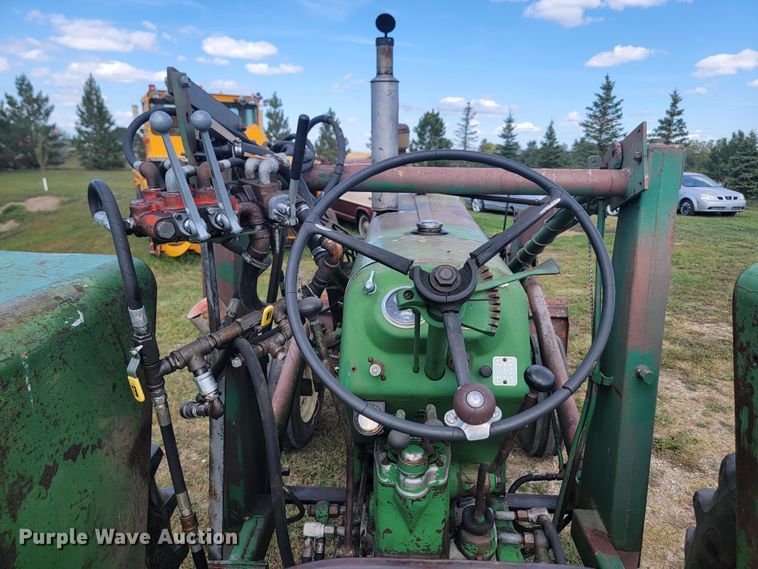 image for item KS9158 1958 Oliver 880  tractor