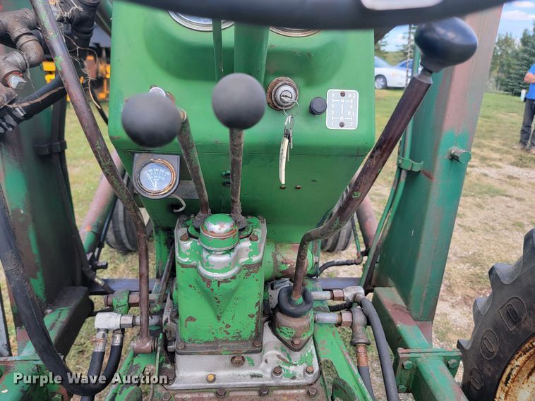 image for item KS9158 1958 Oliver 880  tractor