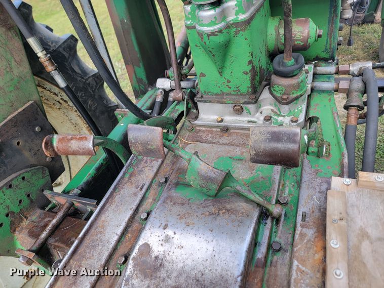 image for item KS9158 1958 Oliver 880  tractor