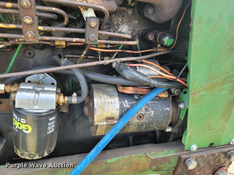 image for item KS9158 1958 Oliver 880  tractor