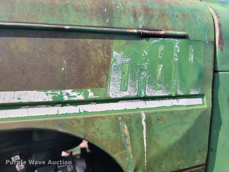 image for item KS9158 1958 Oliver 880  tractor