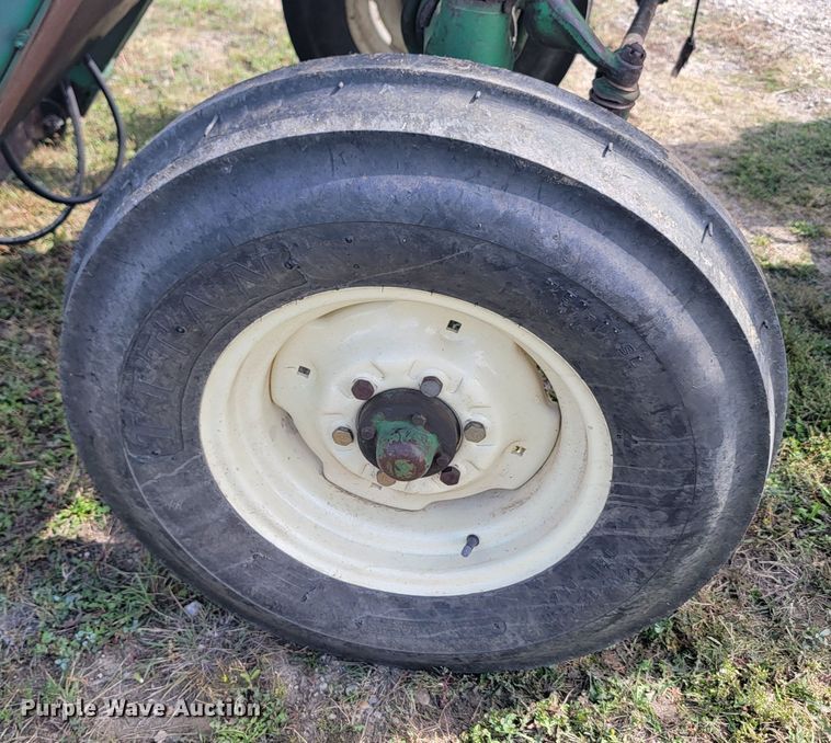 image for item KS9158 1958 Oliver 880  tractor