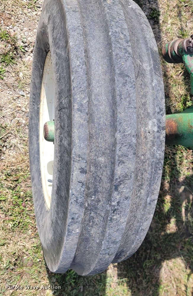 image for item KS9158 1958 Oliver 880  tractor