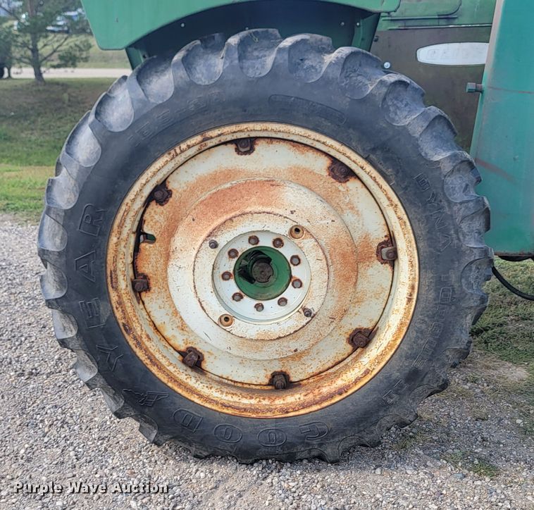 image for item KS9158 1958 Oliver 880  tractor