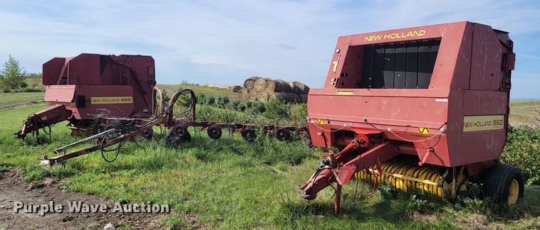 image for item KS9179 (2) New Holland 660 round baler