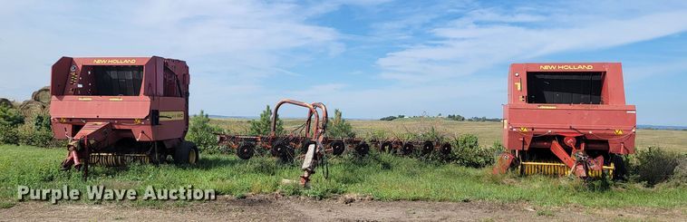 image for item KS9179 (2) New Holland 660 round baler
