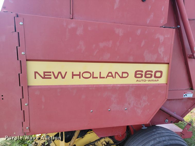 image for item KS9179 (2) New Holland 660 round baler