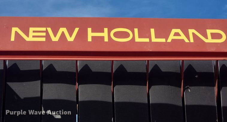 image for item KS9179 (2) New Holland 660 round baler