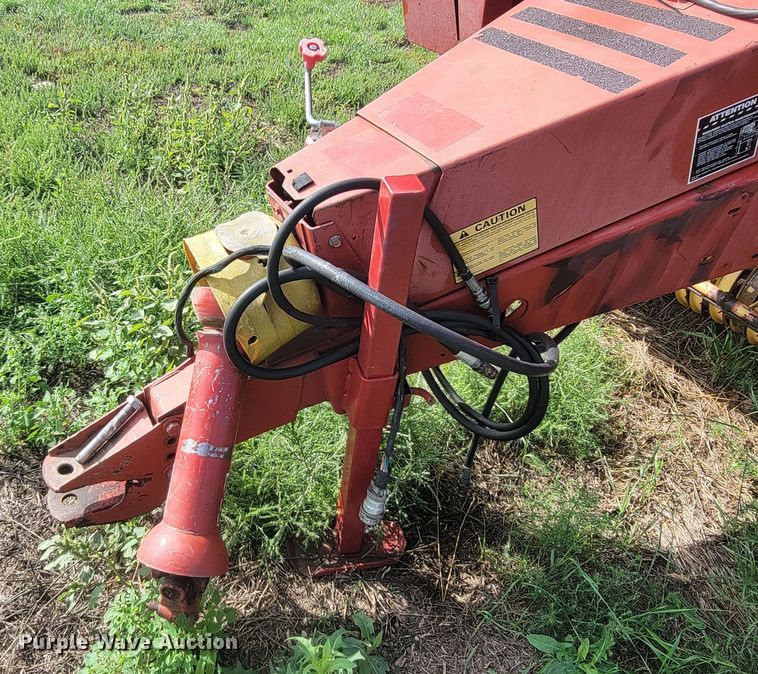 image for item KS9179 (2) New Holland 660 round baler