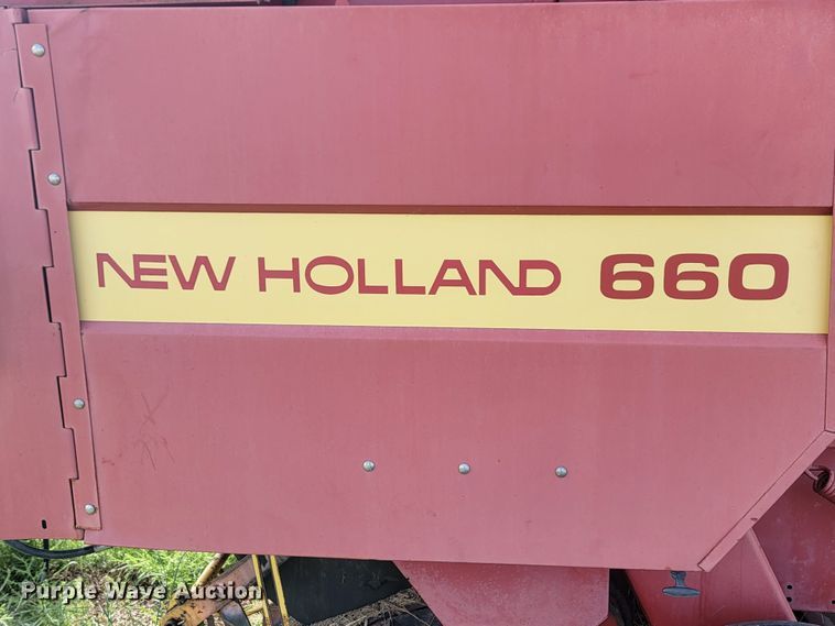 image for item KS9179 (2) New Holland 660 round baler