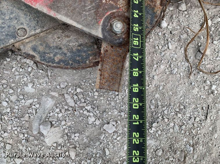 image for item LH9778 Kverneland Group CM2400 disc mower