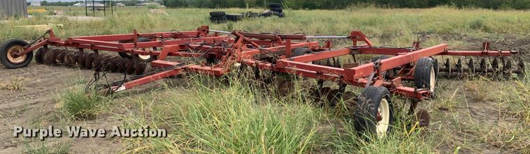 image for item LH9779 Case International HP3900  tandem disk